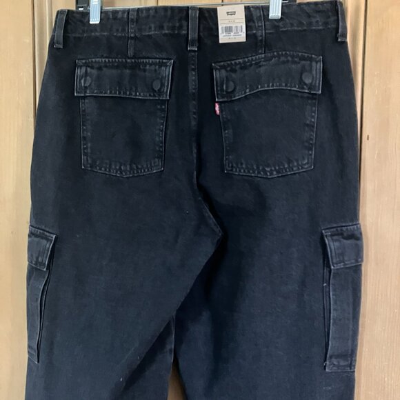 Levi's Womens '94 Baggy Cargo Pants Straight Leg Jeans Size 31x32 Black AN NWT - Picture 10 of 12